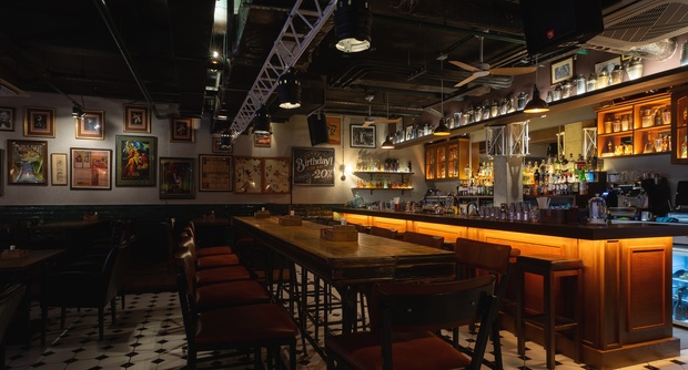 Бар Mr Help & Friends bar